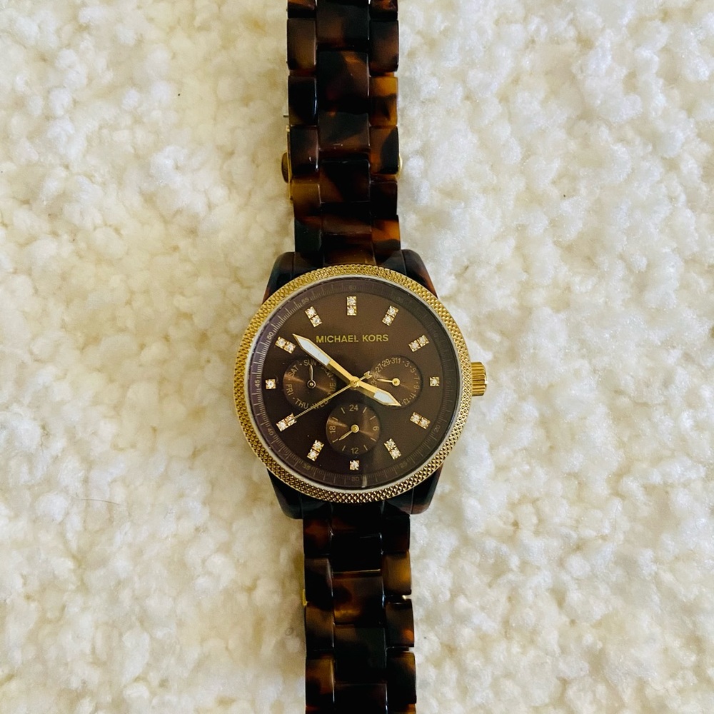 Michael Kor’s tortoise watch